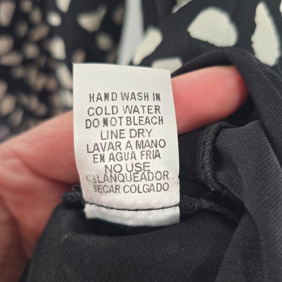 Entro Dress Black + Off White Size 2x Fully lined 3/4 sleeve oversized - Picture 7 of 7